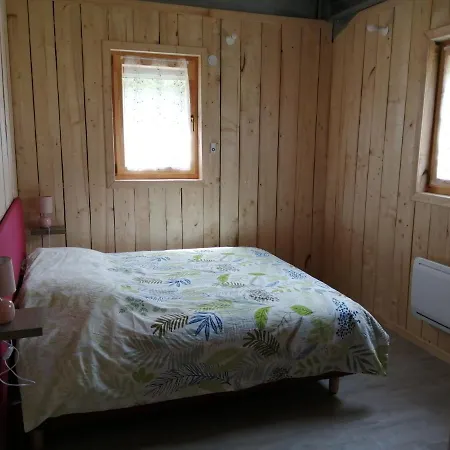 בית נופש La Gambas Des Bois Saint-Quirin